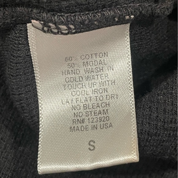 LA Made - Happy Top in Black - Picture 13 of 13